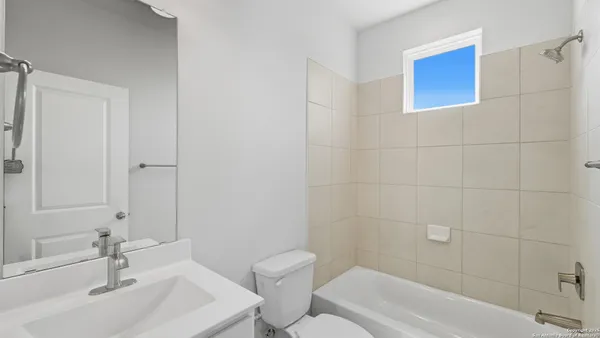 $2,195 | 2133 Hofstaat, New Braunfels, TX 78130