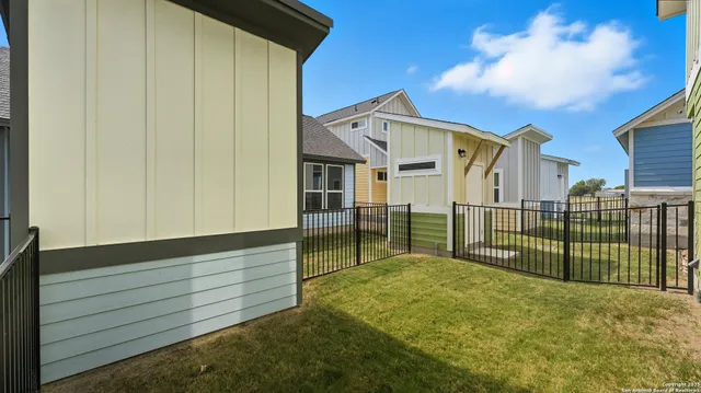 $2,500 | 2133 Hofstaat, New Braunfels, TX 78130