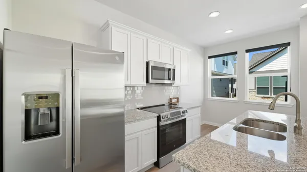 $2,195 | 2133 Hofstaat, New Braunfels, TX 78130