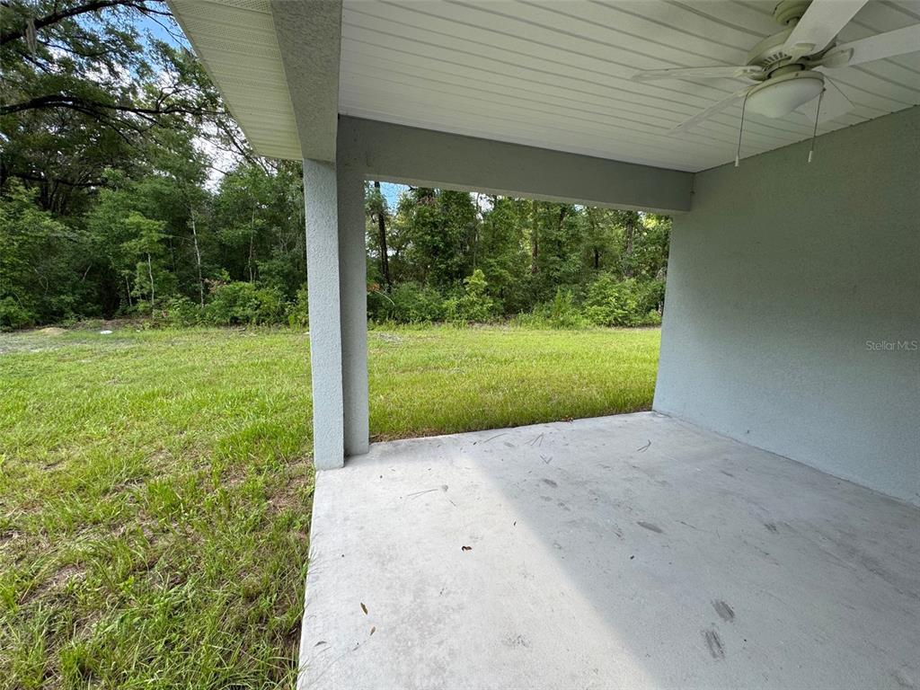 17600 Southwest 113th Place Dunnellon, FL 34432 - Photo 8 of 33 a view of a porch and garden