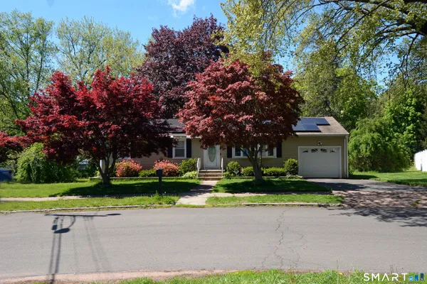 $319,900 | 45 Dennis Circle, Hamden, CT 06514