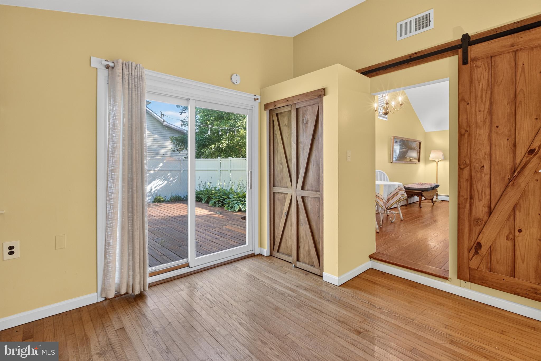 247 Pinetown Road Norristown, PA 19403 - Photo 9 of 26