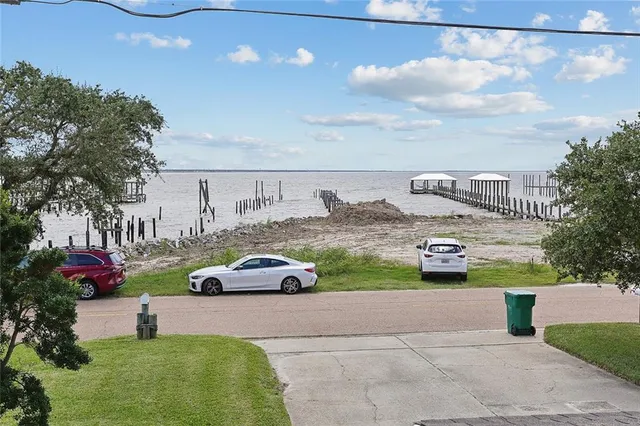 $289,900 | 266 Lakeview Drive, Unit B, Slidell, LA 70458