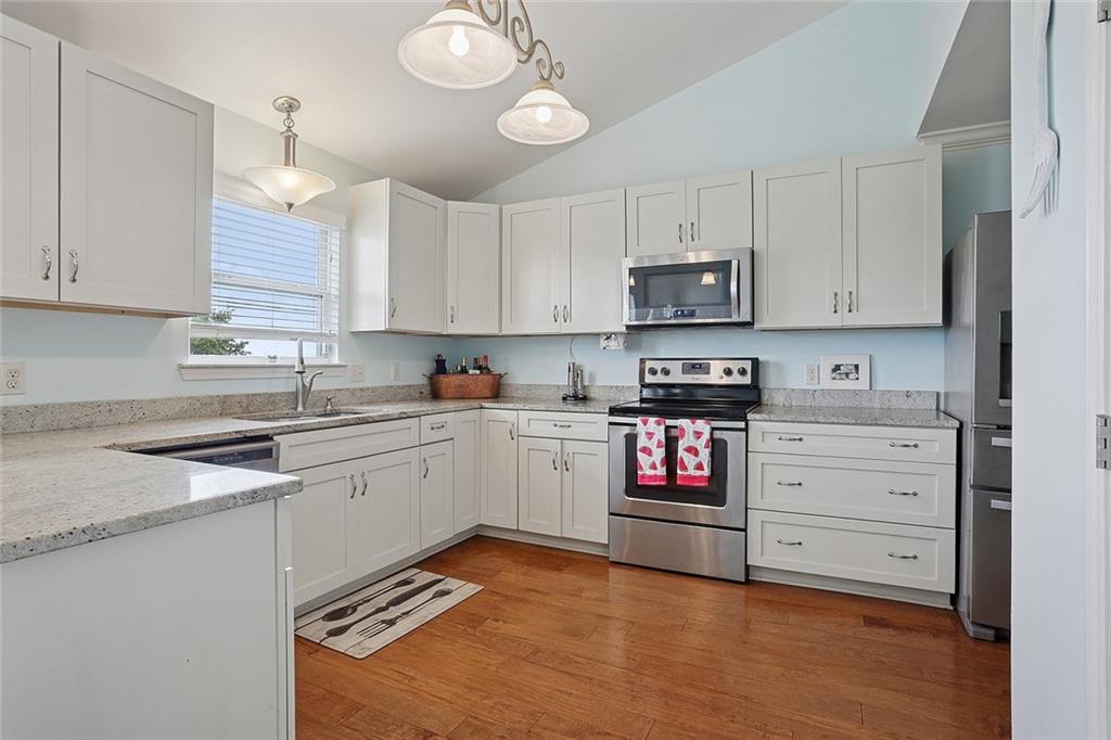 266 Lakeview Drive, Unit B Slidell, LA 70458 - Photo 9 of 32