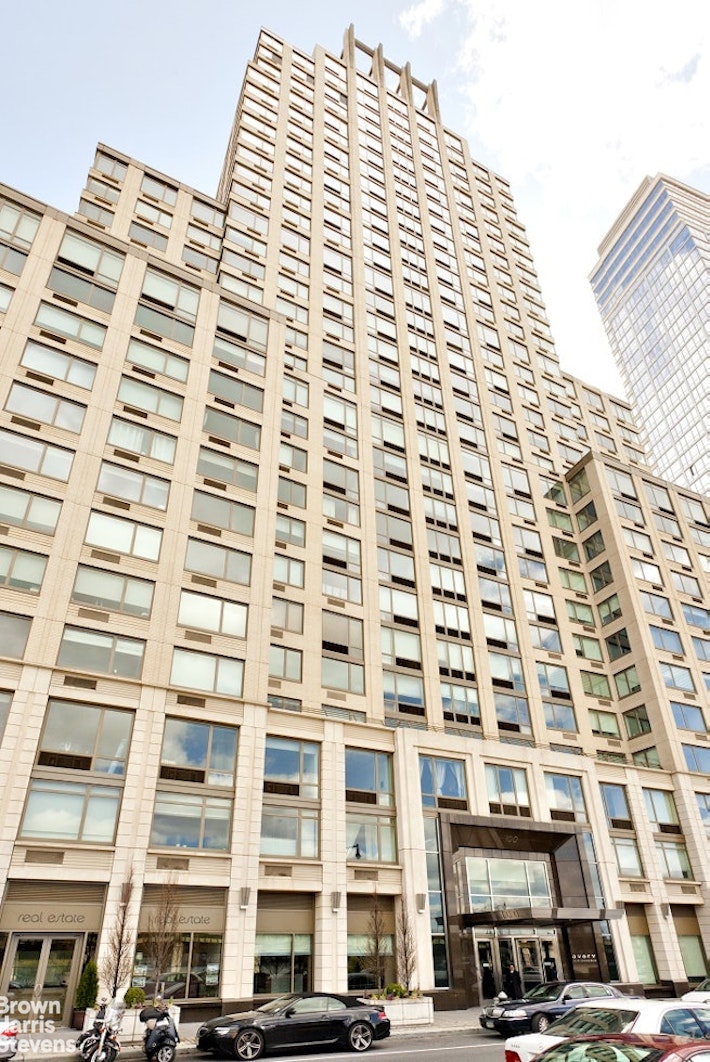 100 Riverside Boulevard, Unit 27A Manhattan, NY 10069 - Photo 45 of 48 front view of a building