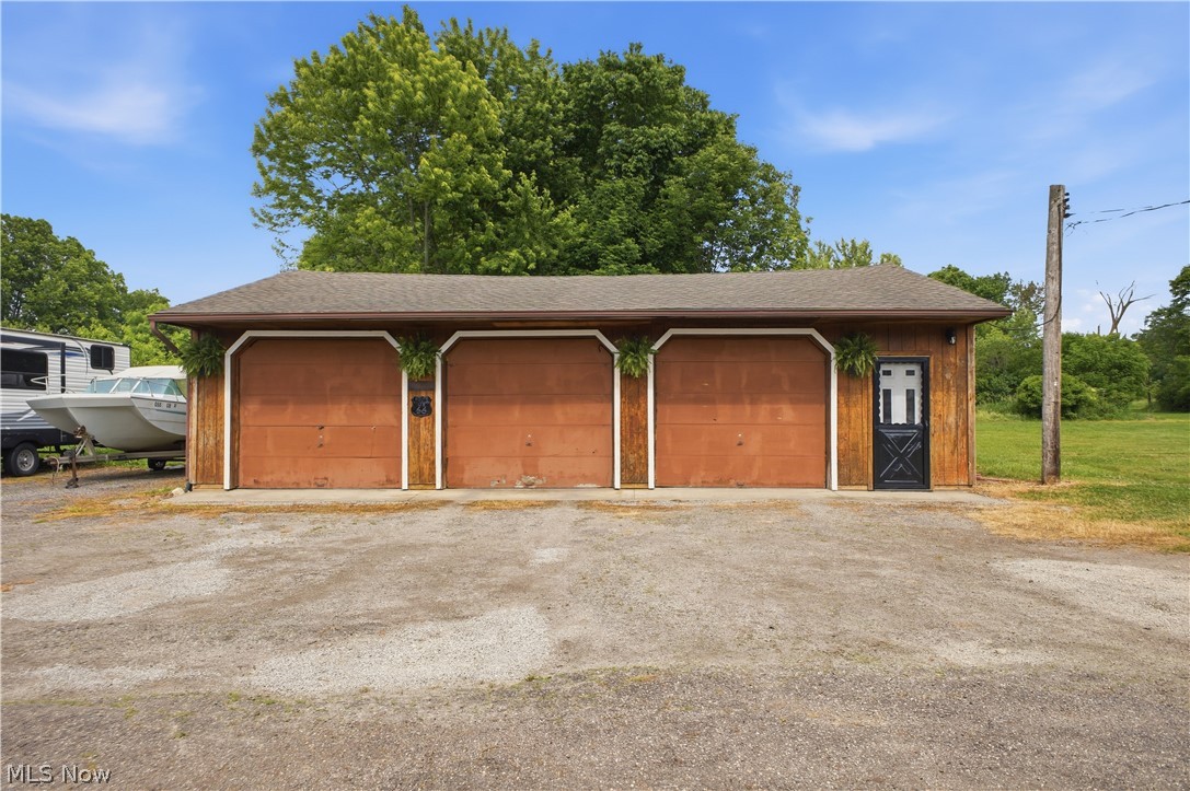461 South Salem-Warren Road North Jackson, OH 44451 - Photo 19 of 50 3 car garage w/ workshop area!
