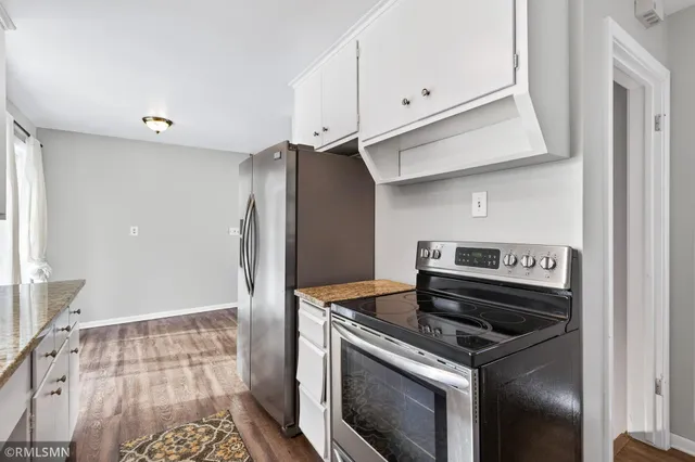 $374,900 | 1084 Edgewater Avenue, Shoreview, MN 55126