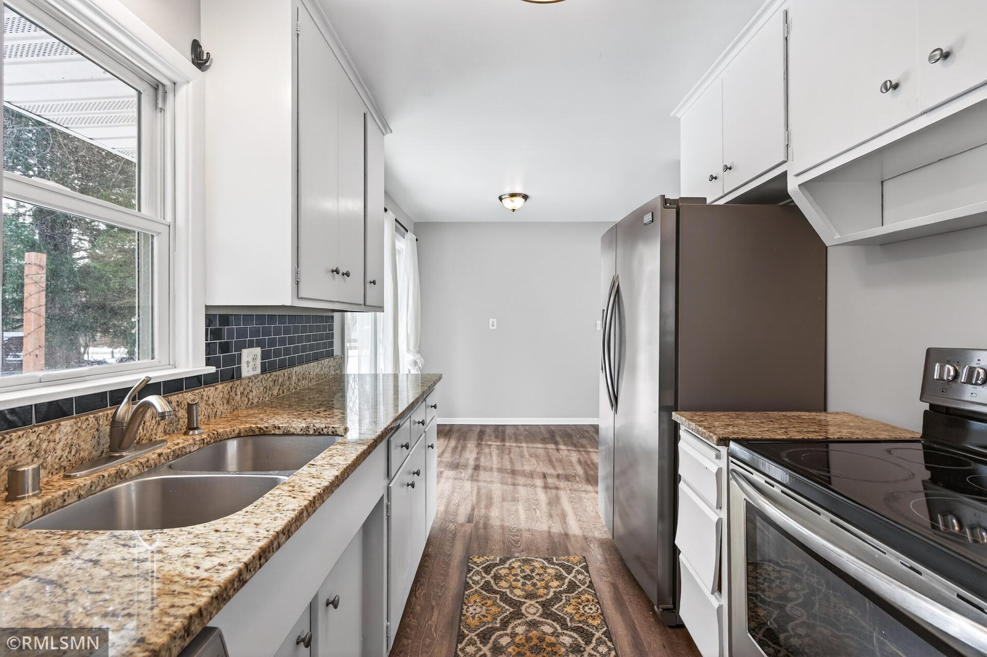 1084 Edgewater Avenue Shoreview, MN 55126 - Photo 13 of 31