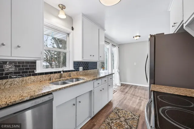 $374,900 | 1084 Edgewater Avenue, Shoreview, MN 55126