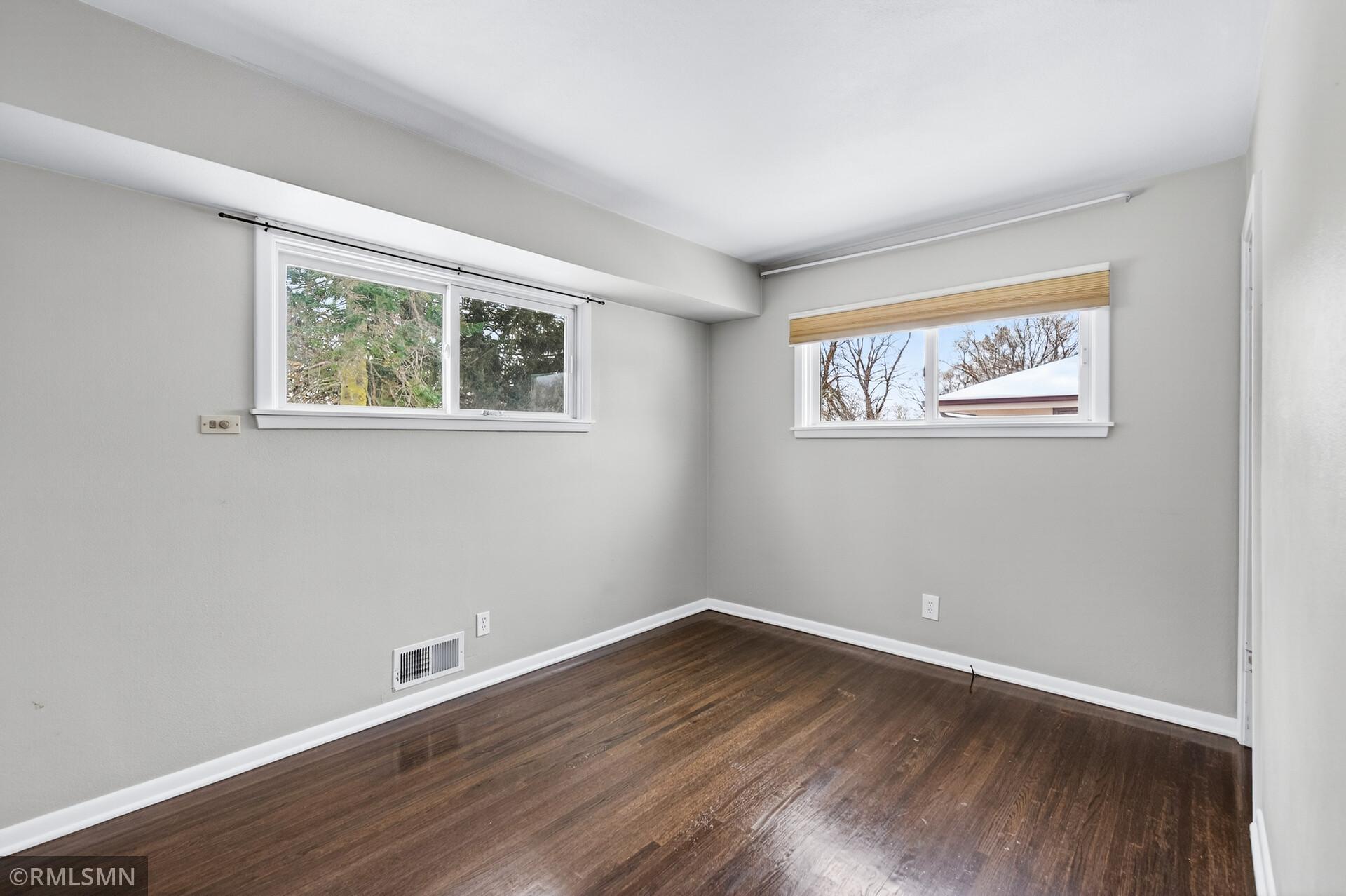 1084 Edgewater Avenue Shoreview, MN 55126 - Photo 17 of 31