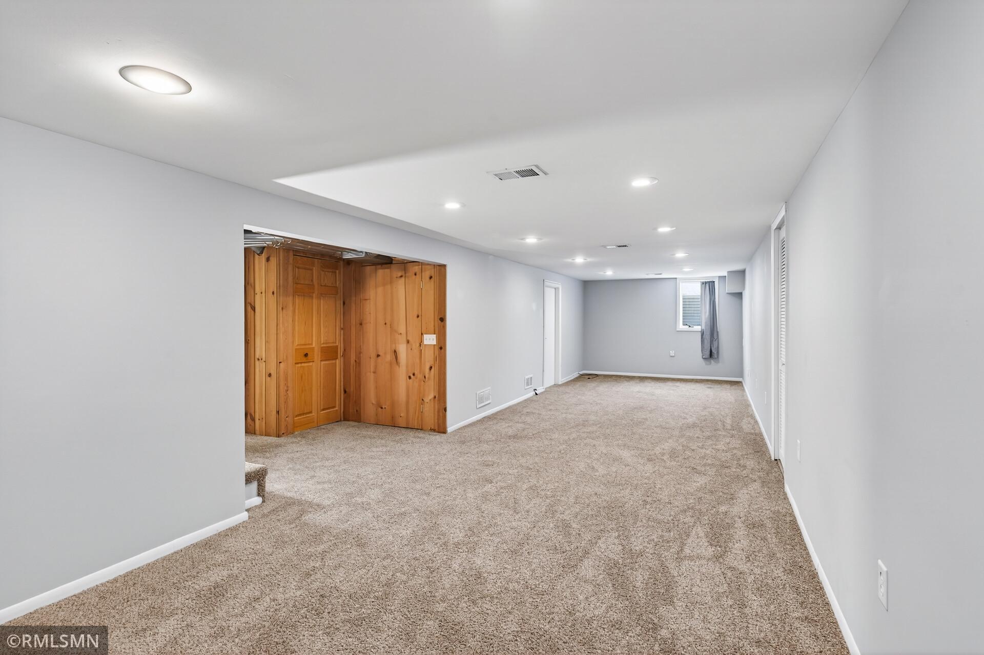 1084 Edgewater Avenue Shoreview, MN 55126 - Photo 19 of 31