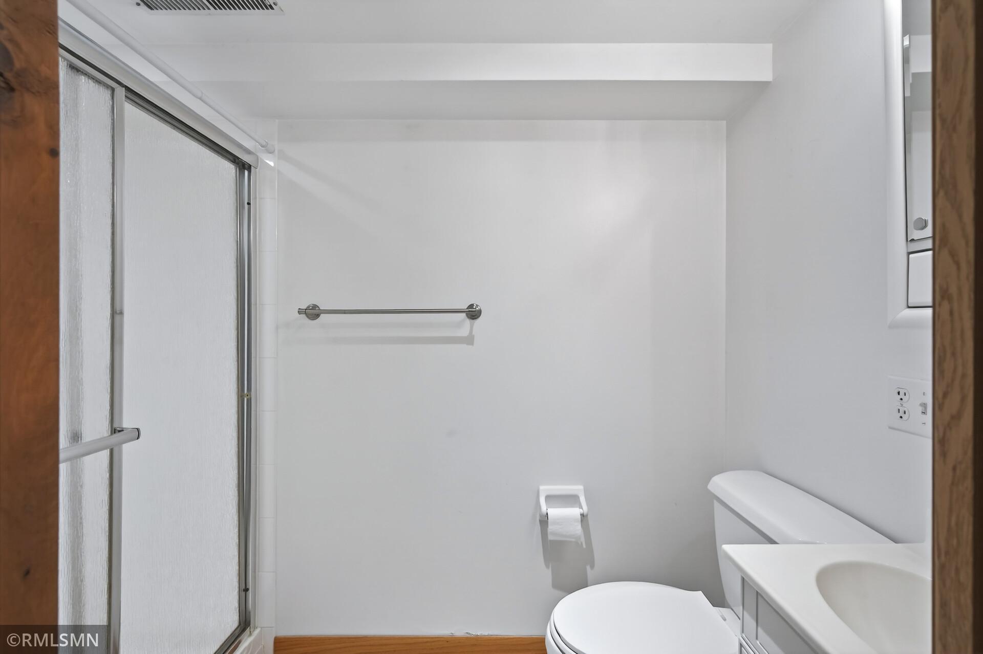 1084 Edgewater Avenue Shoreview, MN 55126 - Photo 22 of 31