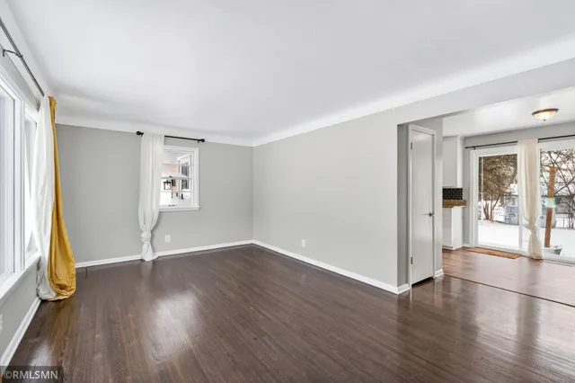 $374,900 | 1084 Edgewater Avenue, Shoreview, MN 55126