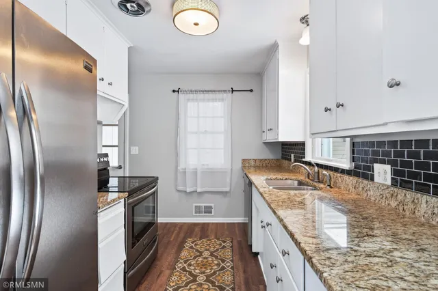 $374,900 | 1084 Edgewater Avenue, Shoreview, MN 55126