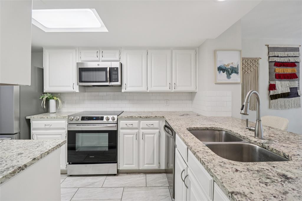 1428 Hampton Road Grapevine, TX 76051 - Photo 16 of 36