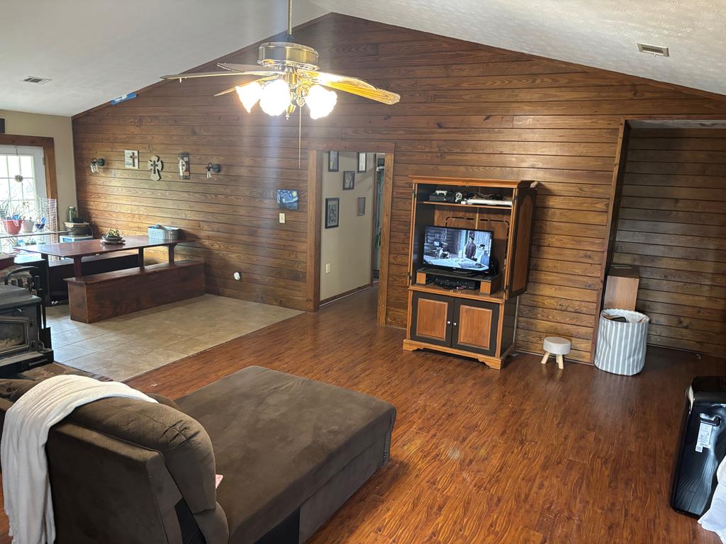 349 New Hope Road Mauk, GA 31058 - Photo 27 of 48 shiplap walls in great room