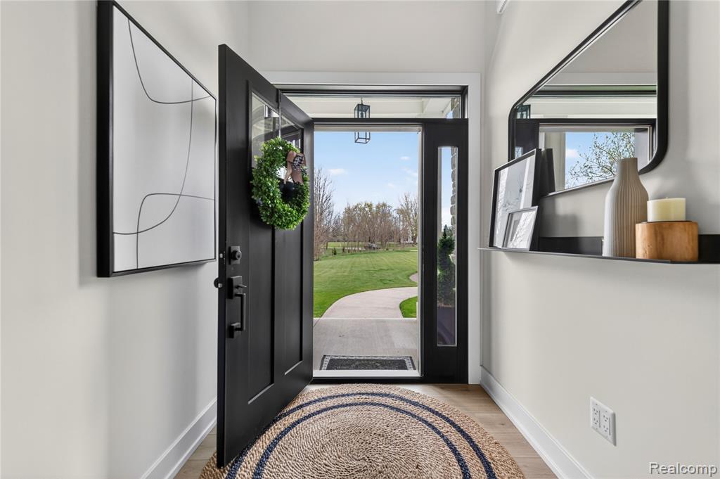 8439 Holcomb Road Clarkston, MI 48348 - Photo 19 of 64