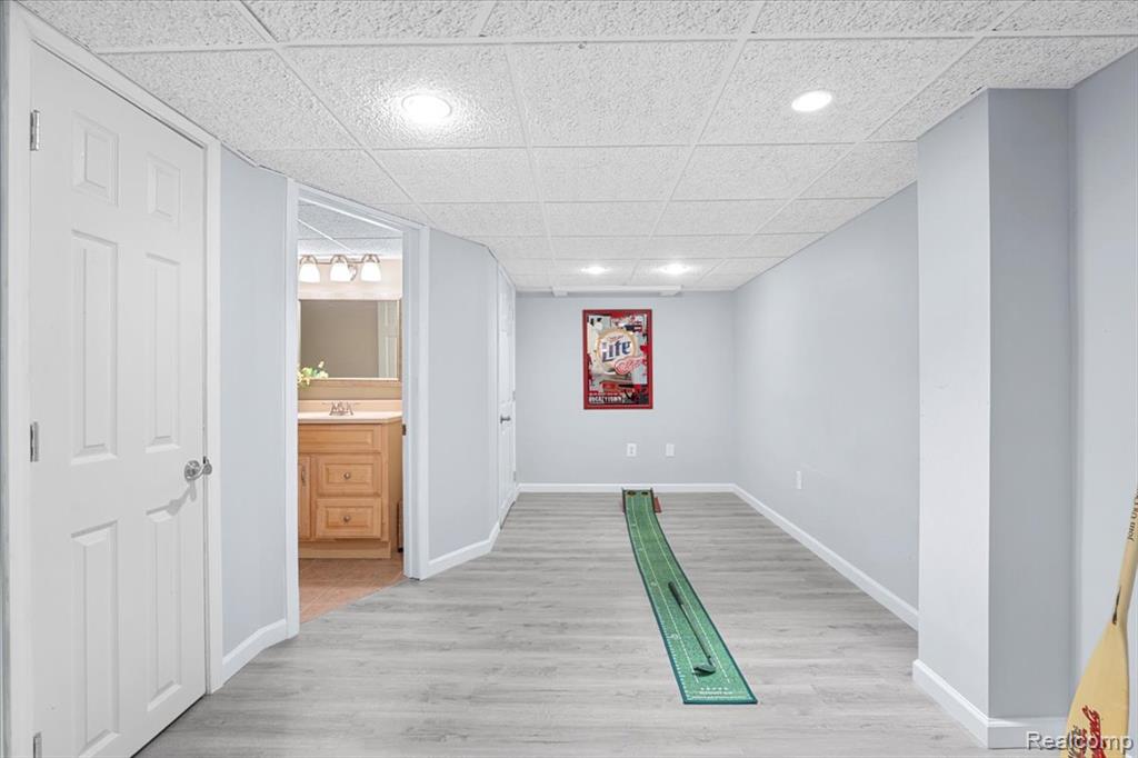 12052 Wildwing Road Plymouth, MI 48170 - Photo 37 of 48 Gallery Image 37