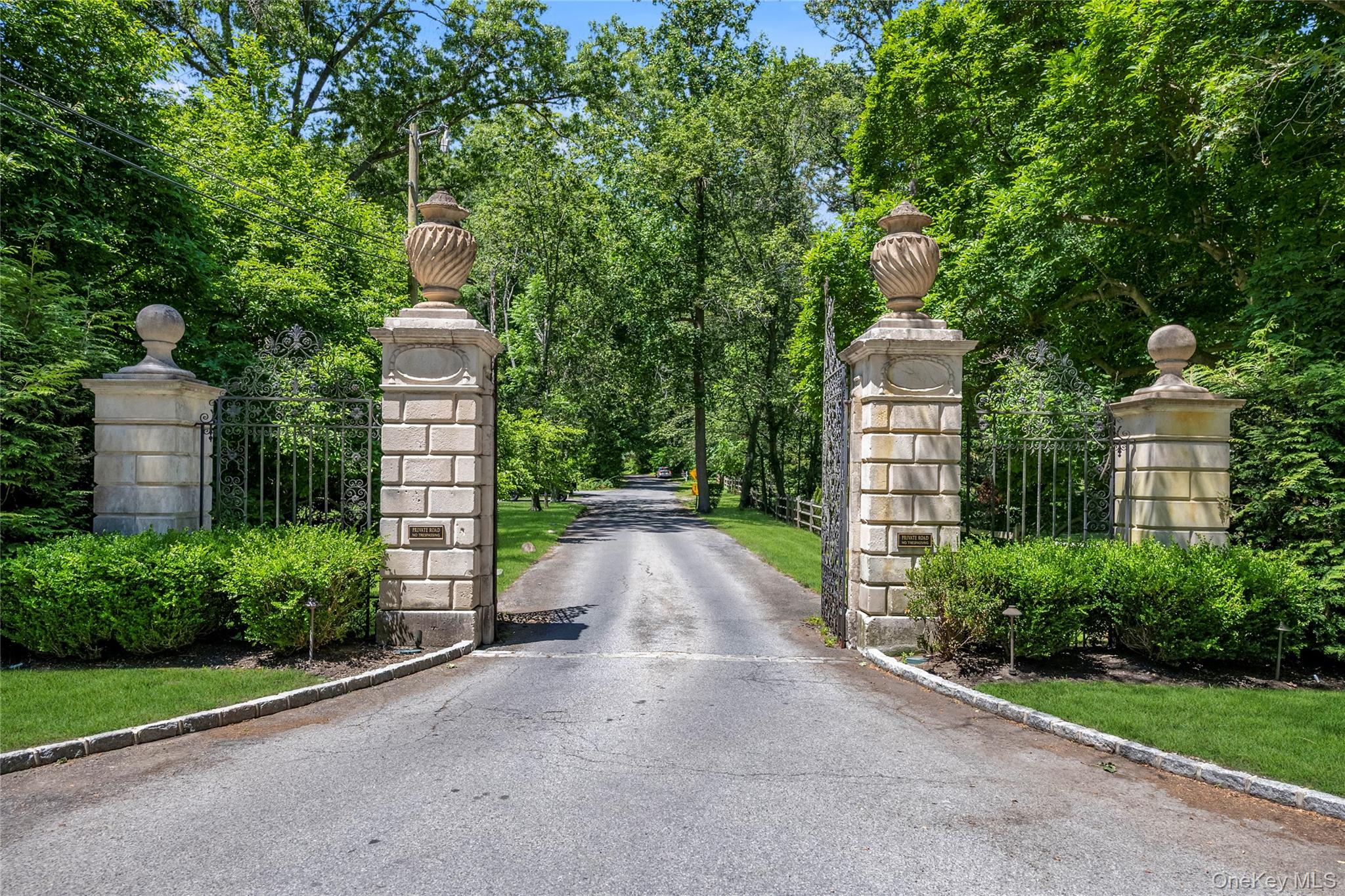 5 Eden Roc Drive Locust Valley, NY 11560 - Photo 30 of 30