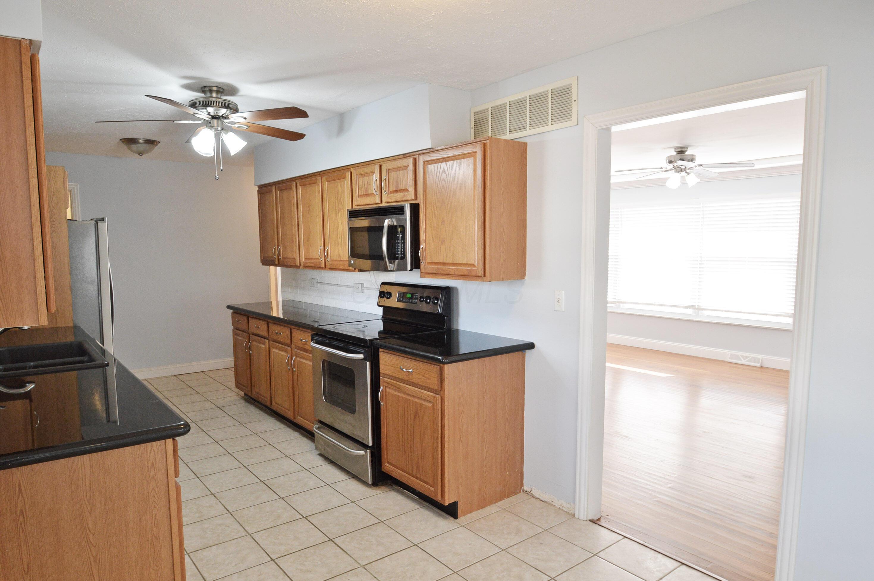 5138 Roberts Road Hilliard, OH 43026 - Photo 14 of 35 Kitchen A