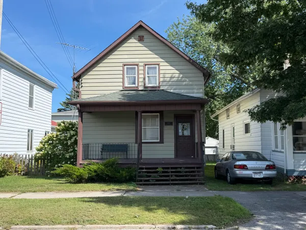 $80,900 | 2219 Jefferson Street, Two Rivers, WI 54241