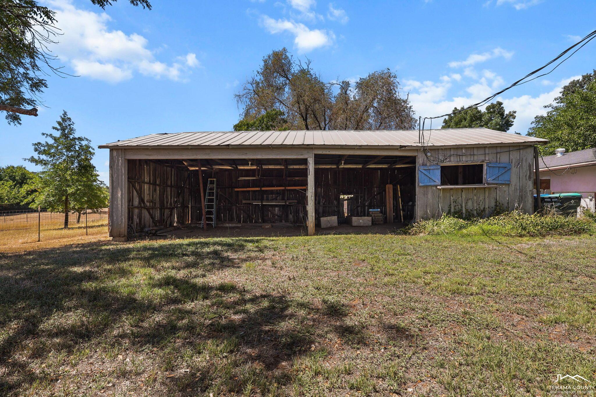 22275 Brent Road Red Bluff, CA 96080 - Photo 35 of 47 a house with front yard