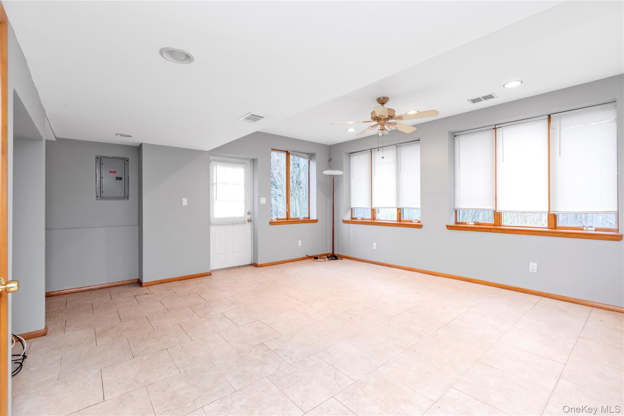 5 Glenbrook Road Hicksville, NY 11801 - Photo 11 of 18