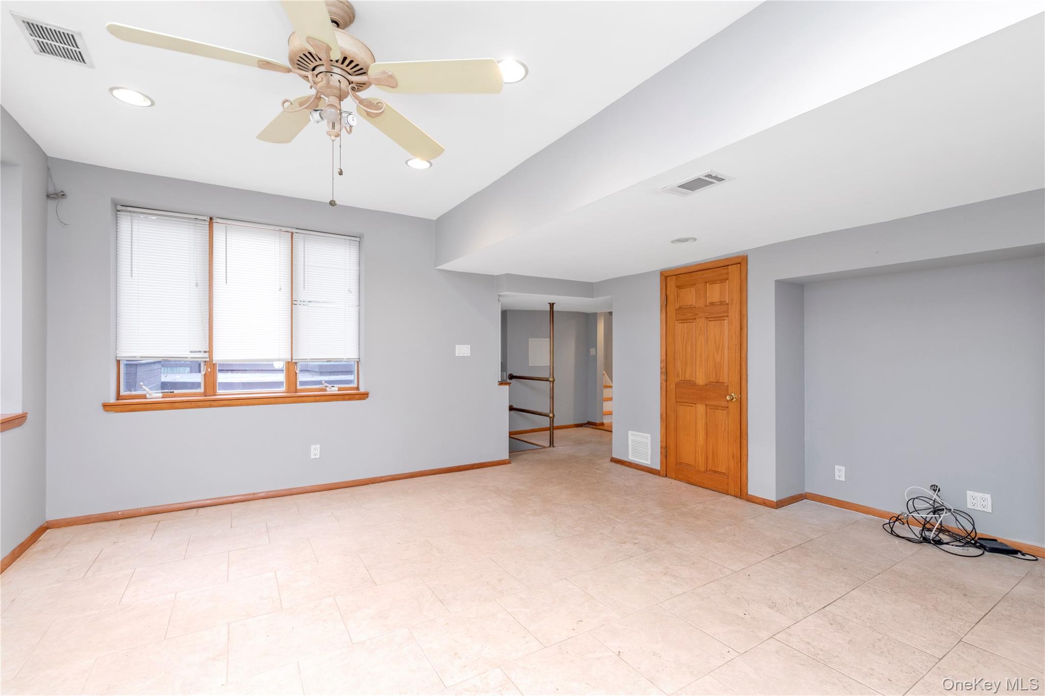 5 Glenbrook Road Hicksville, NY 11801 - Photo 12 of 18