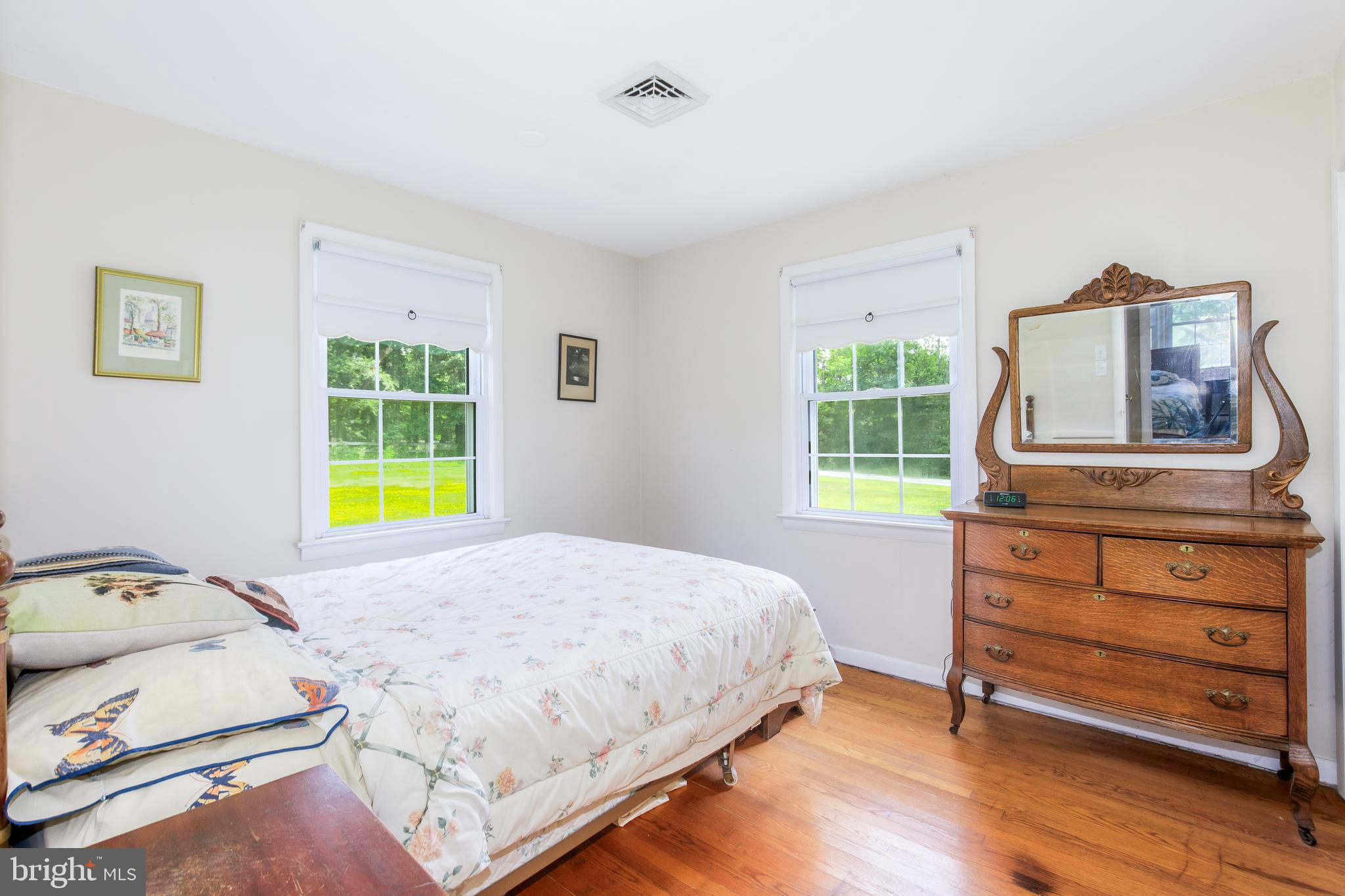 22520 Peach Tree Road Boyds, MD 20841 - Photo 32 of 50 Second bedroom gets great light