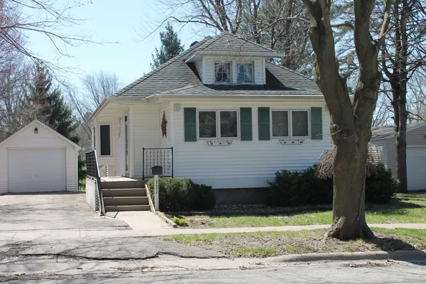 $114,900 | 321 West South Street, Cambridge, IL 61238