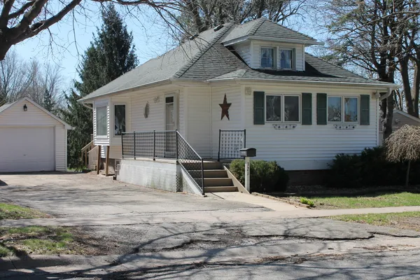 $114,900 | 321 West South Street, Cambridge, IL 61238