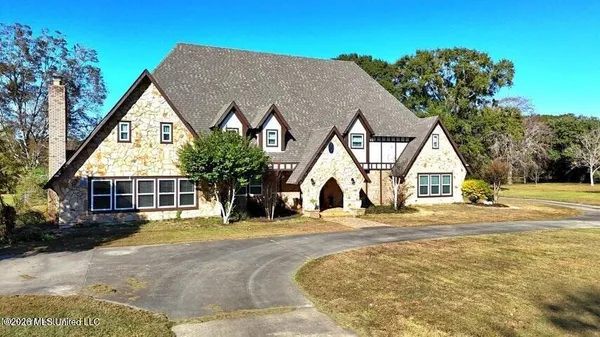 $870,000 | 2655 Highway 43 South, Picayune, MS 39466