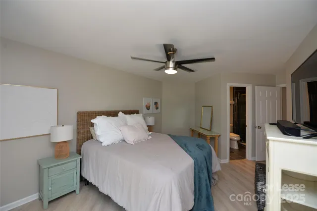 $1,300 | 18801 Nautical Drive, Unit 202, Cornelius, NC 28031