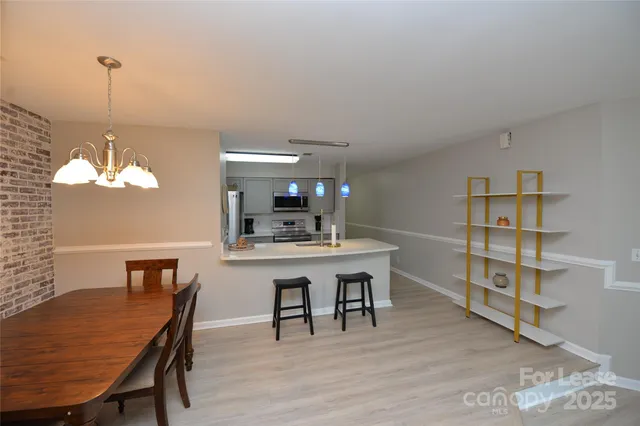 $1,300 | 18801 Nautical Drive, Unit 202, Cornelius, NC 28031