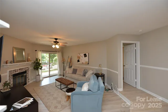 $1,300 | 18801 Nautical Drive, Unit 202, Cornelius, NC 28031