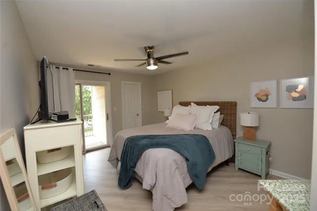 $1,300 | 18801 Nautical Drive, Unit 202, Cornelius, NC 28031