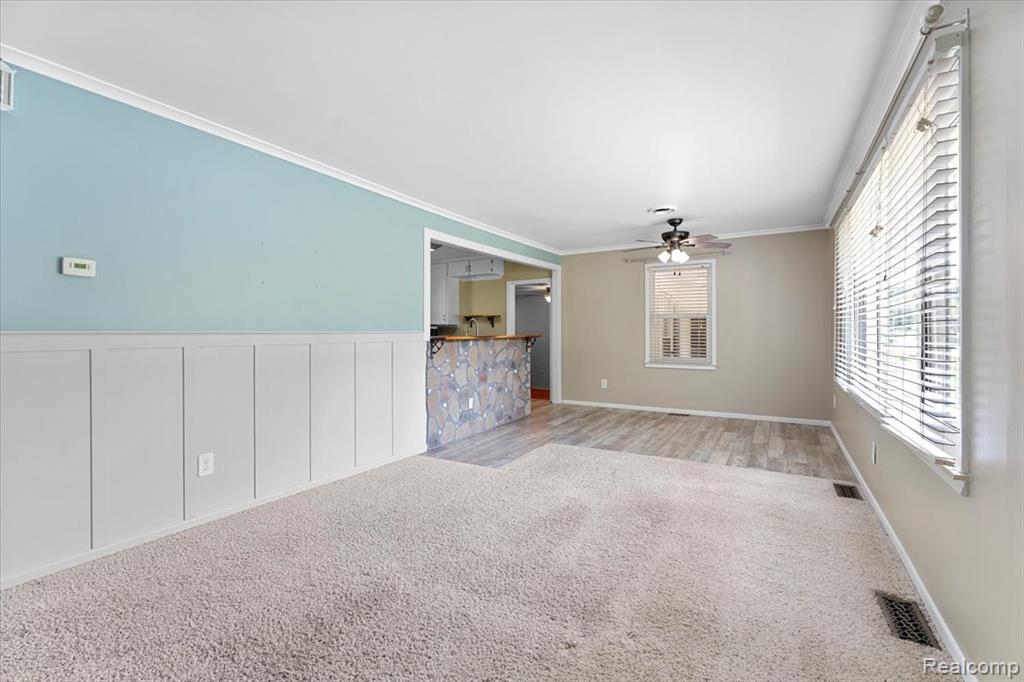 25952 Power Road Farmington Hills, MI 48336 - Photo 3 of 23