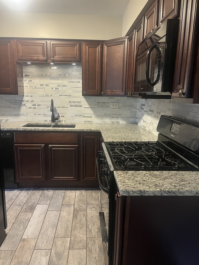 4809 West Engle Road, Unit 2B Alsip, IL 60803 - Photo 6 of 10 Gallery Image 6