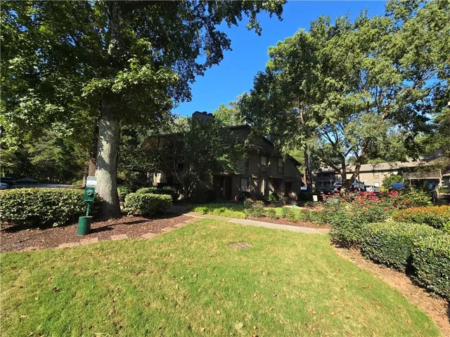$210,000 | 403 Cumberland Court Southeast, Smyrna, GA 30080