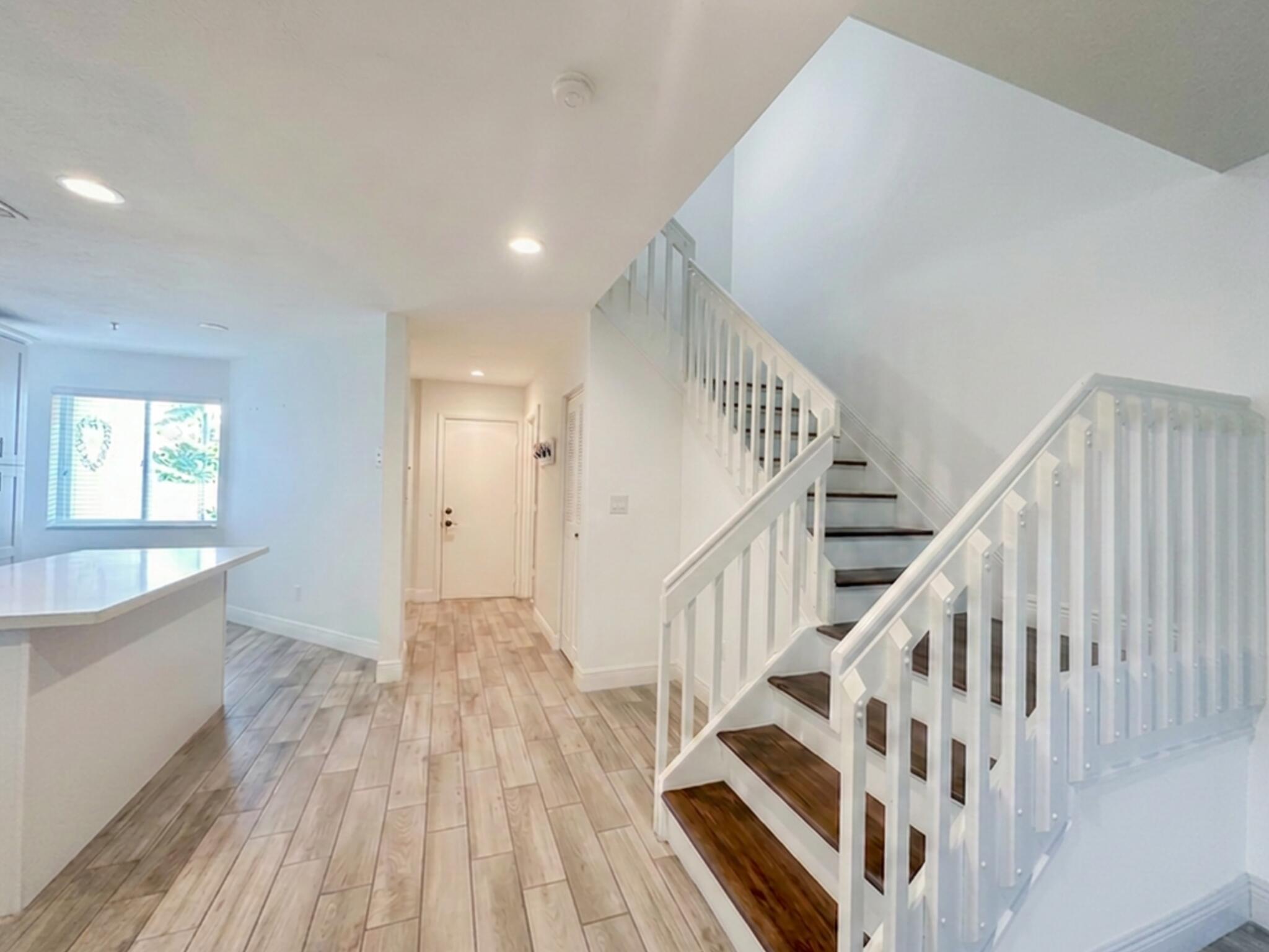 6207 Old Court Road, Unit 604 Boca Raton, FL 33433 - Photo 6 of 18 Entry