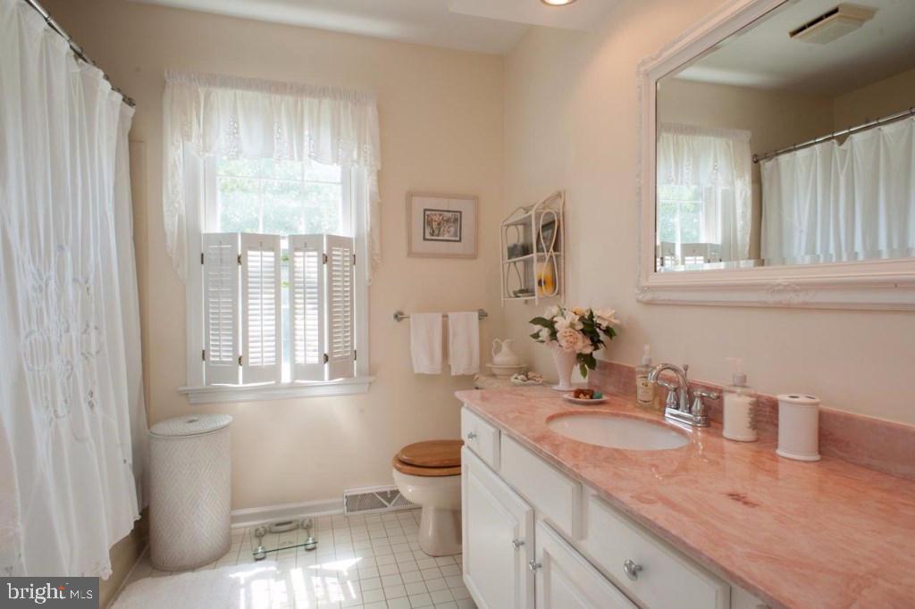 345 North Farm Drive Lititz, PA 17543 - Photo 19 of 32 Gallery Image 19