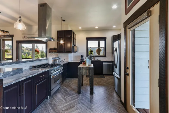 $2,250,000 | 1010 Mc Quade Gulch Drive, Clark Fork, ID 83811