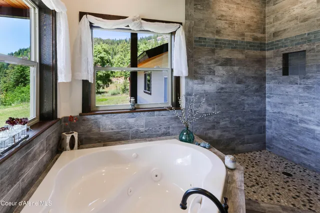 $2,250,000 | 1010 Mc Quade Gulch Drive, Clark Fork, ID 83811