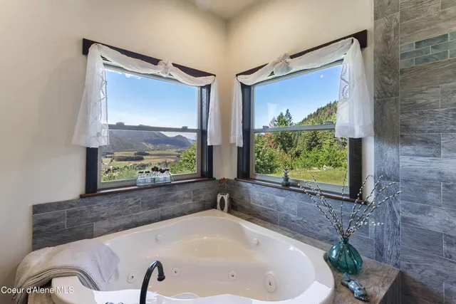 $2,250,000 | 1010 Mc Quade Gulch Drive, Clark Fork, ID 83811