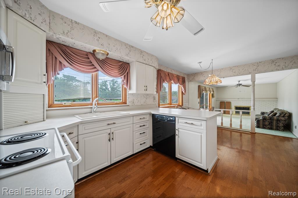 18570 Levan Road Livonia, MI 48152 - Photo 8 of 27 Gallery Image 8