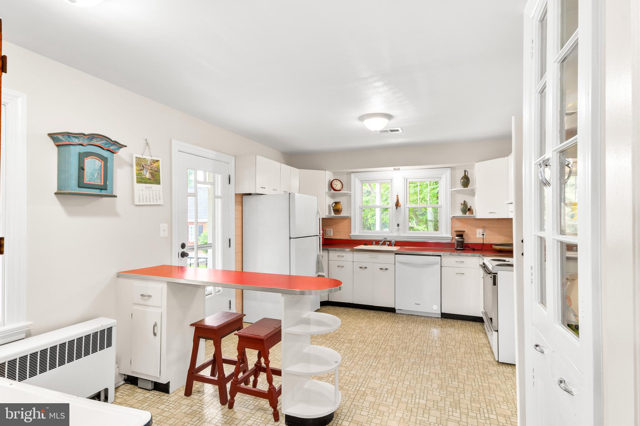 616 West Patrick Street Frederick, MD 21701 - Photo 18 of 81 Kitschy kitchen