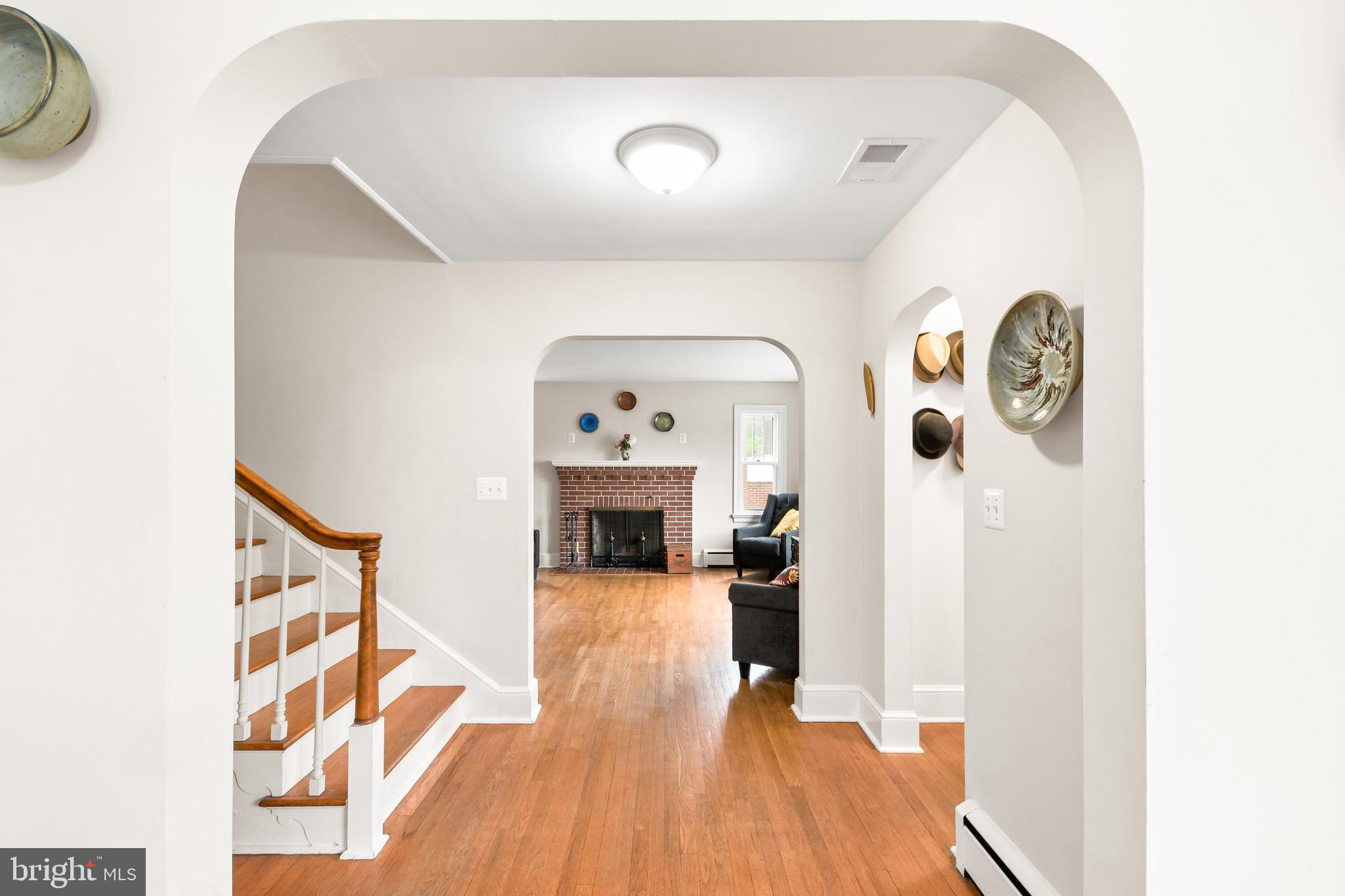 616 West Patrick Street Frederick, MD 21701 - Photo 4 of 81 foyer