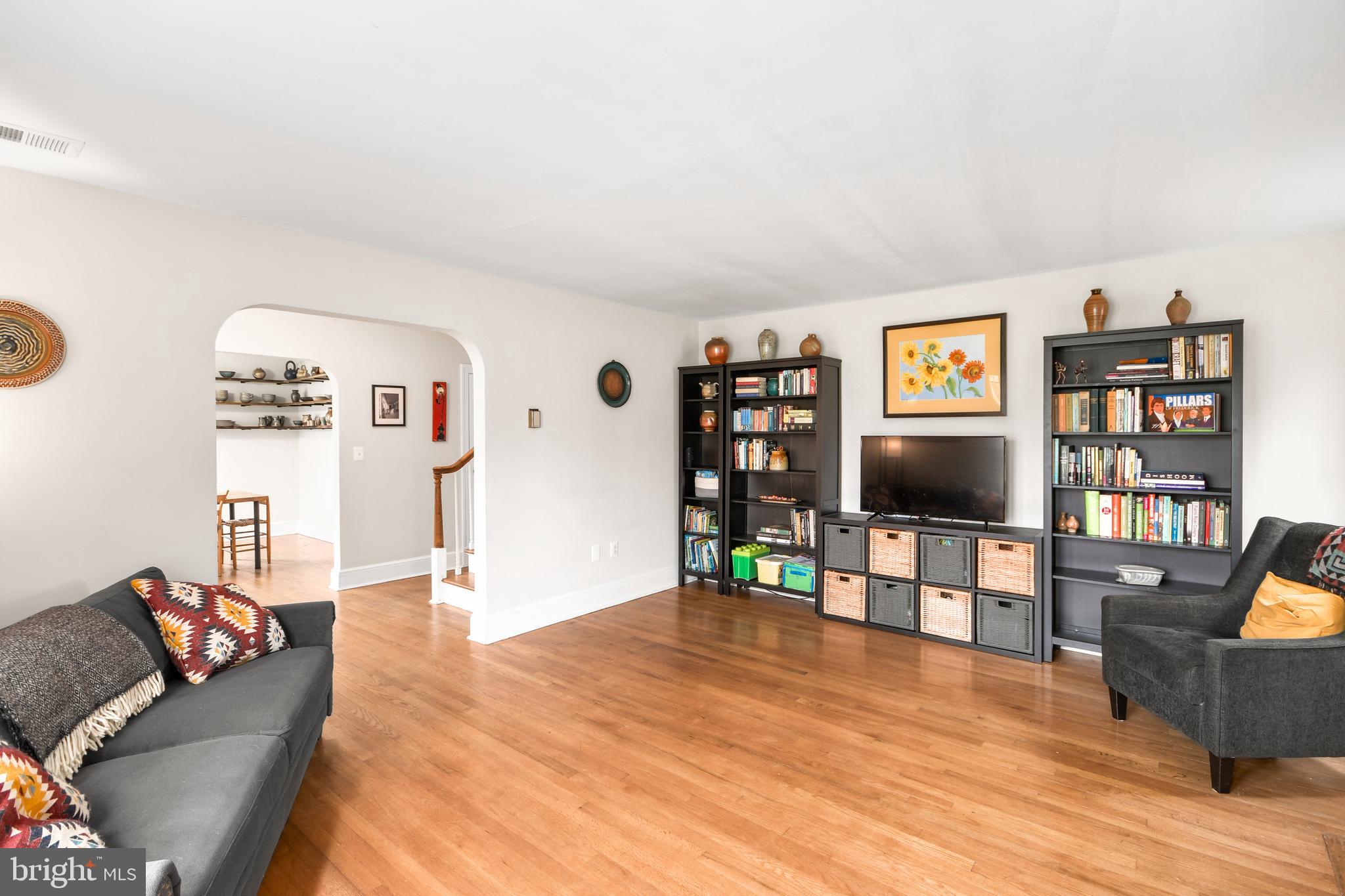 616 West Patrick Street Frederick, MD 21701 - Photo 10 of 81 bright and cheery