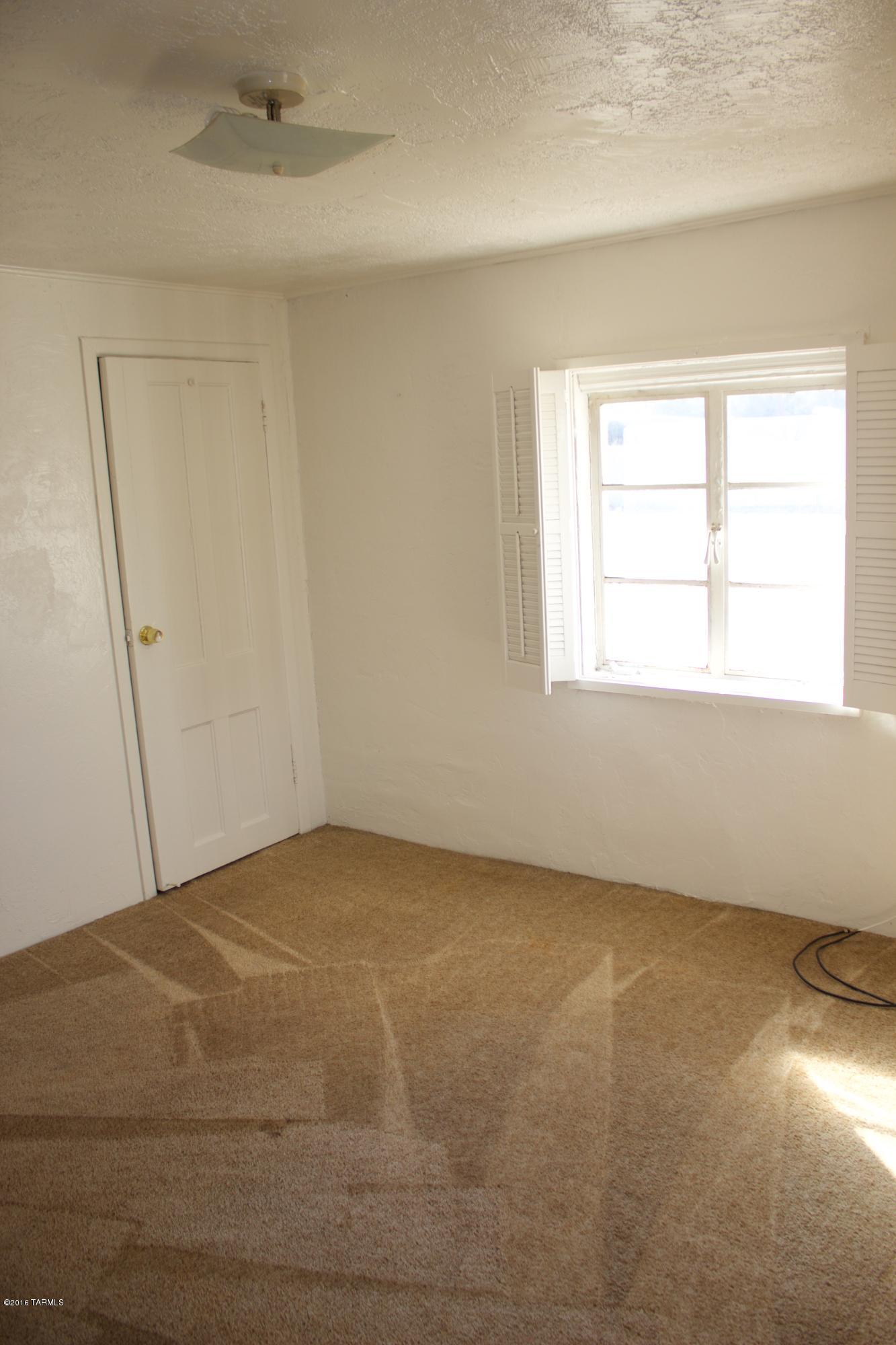 902 East Halcyon Road Tucson, AZ 85719 - Photo 9 of 17