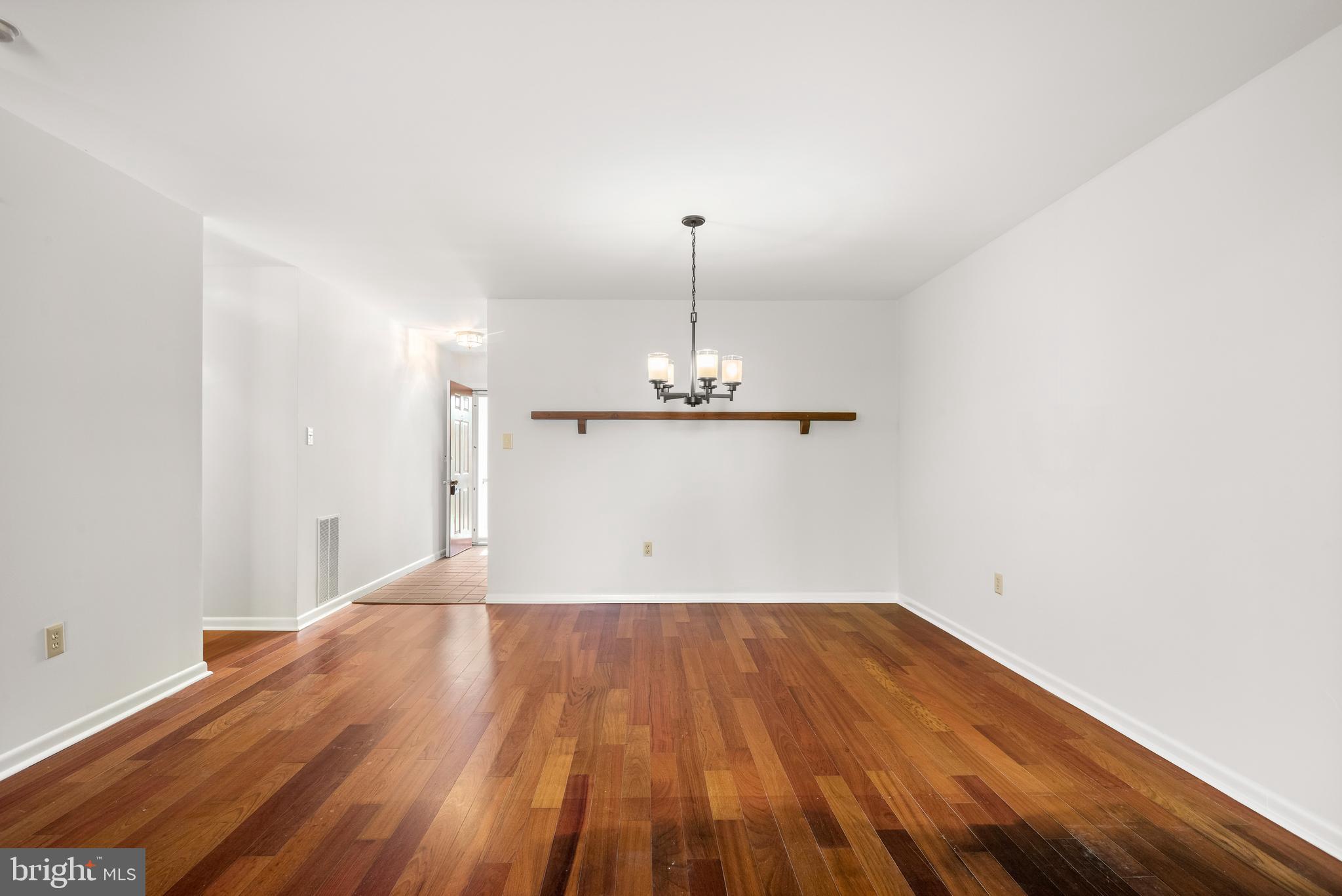 110 Valley Stream Circle Chesterbrook, PA 19087 - Photo 6 of 18 Gallery Image 6
